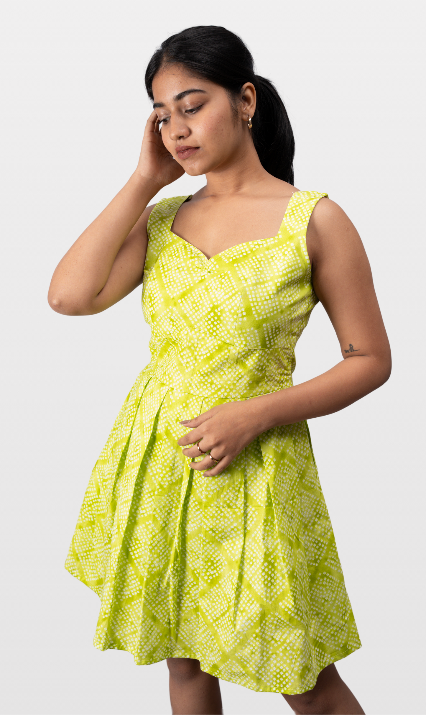 House of Leela Handloom pure cotton MAYU Bandhini Flared Dress sleeveless geometrical sweetheart neck ruffle pleated skirt with corset design green and white dress back zip closure